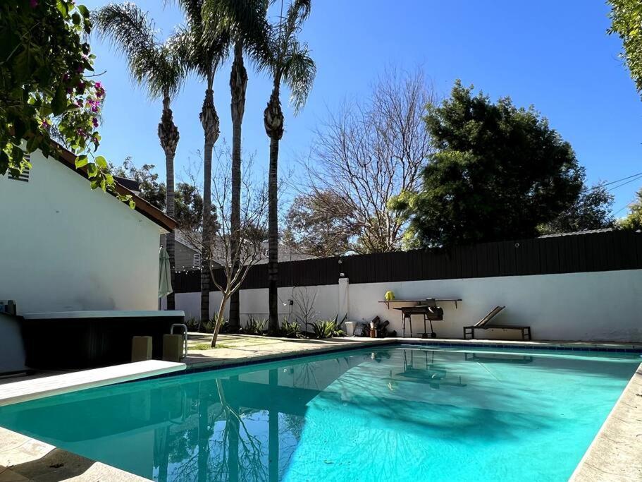 Stylish Mediterranean Villa, Pool, Jacuzzi, Hollywood & Malibu Bliss Los Angeles Bagian luar foto